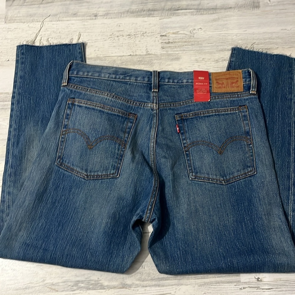 Levi’s Wedgie Fit High Rise Jeans Size 32 NWT - Picture 3 of 13